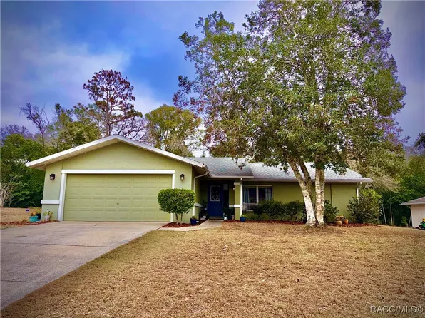 8 Hollyhock Ct, Homosassa, FL 34446