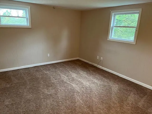1190 Pittsburgh Rd — Photo 2