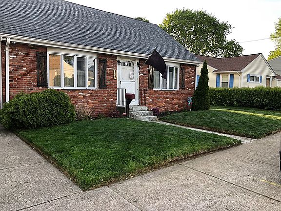 5th image of 367 Woodhaven Rd