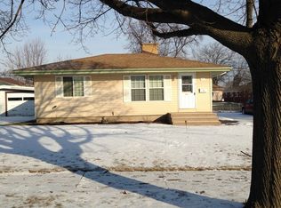 2414 Marshall Pkwy, Waukegan, IL 60085