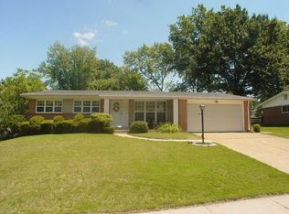 4308 Wickerfield Dr, Saint Louis, MO 63128
