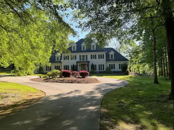 490 N Pine Hill Rd, Griffin, GA 30223