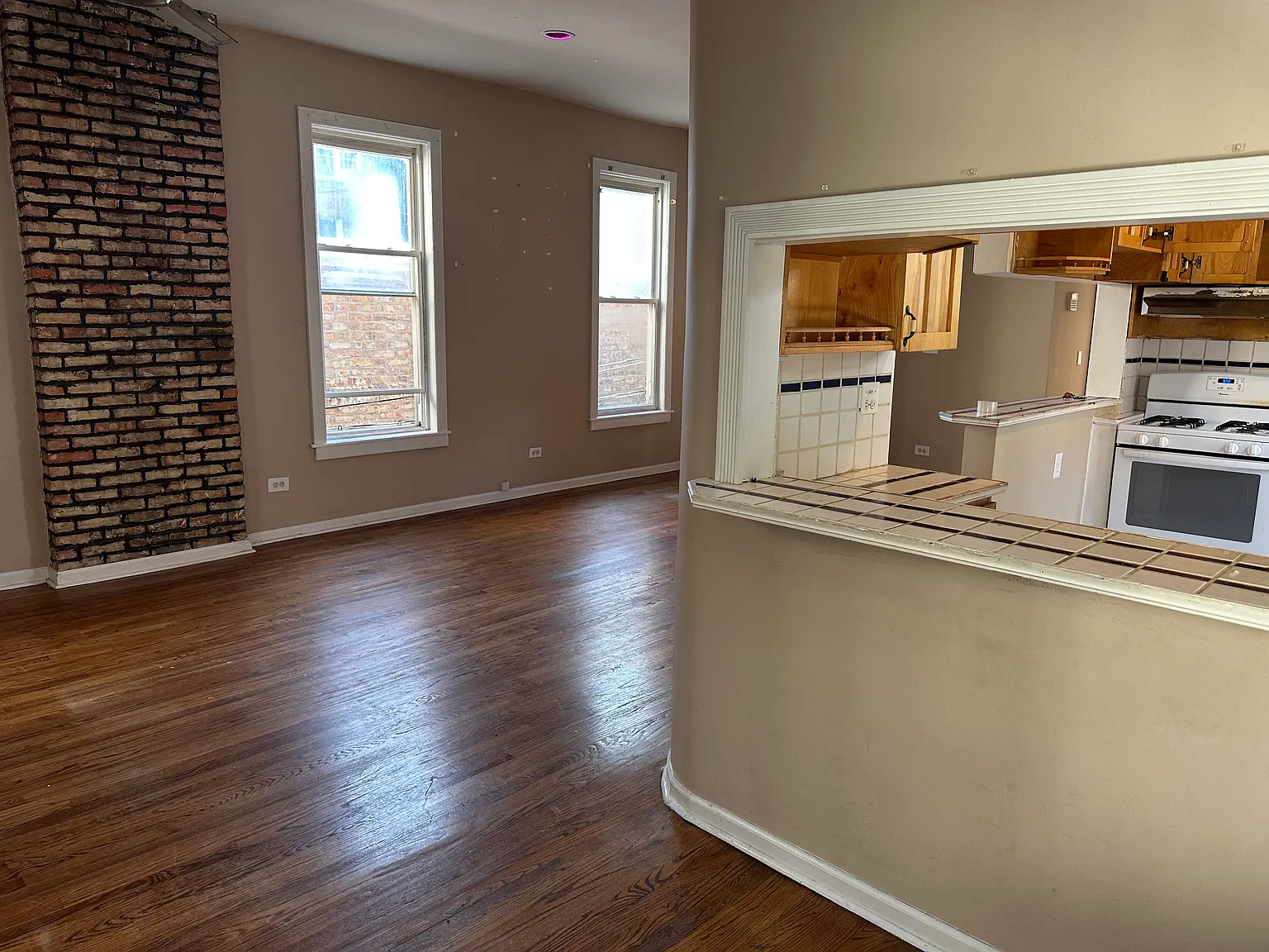 3 bed, 1600 sqft, $3,200 — Photo 3