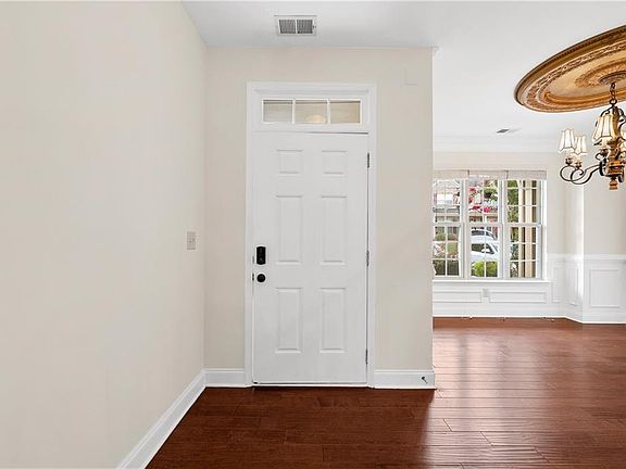 5th image of 1490 Primrose Park Rd