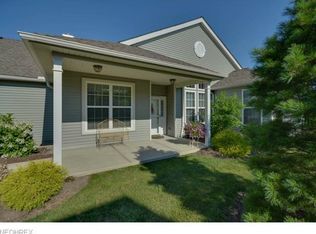 558 Hyannis Port Cir, Avon Lake, OH 44012