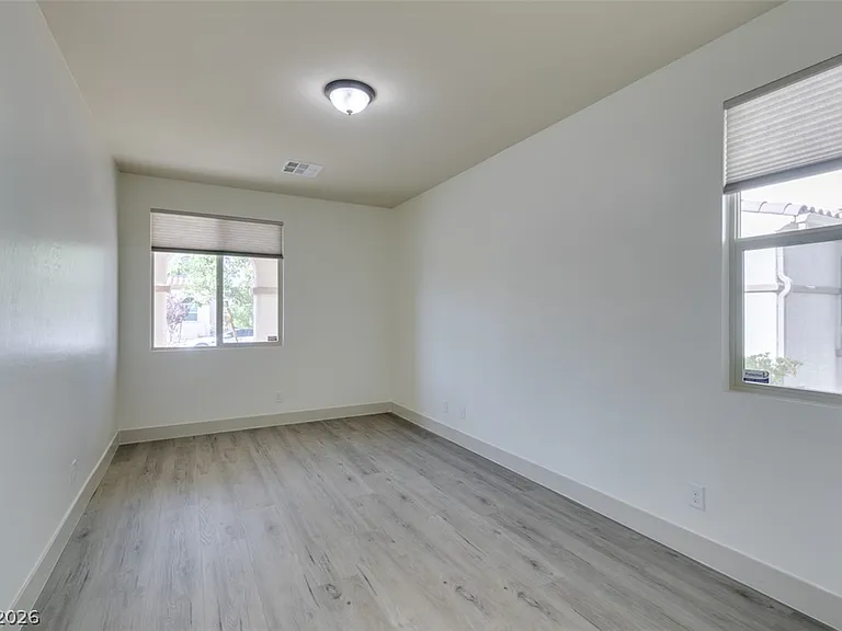 9009 Janice Glen Ave — Photo 18
