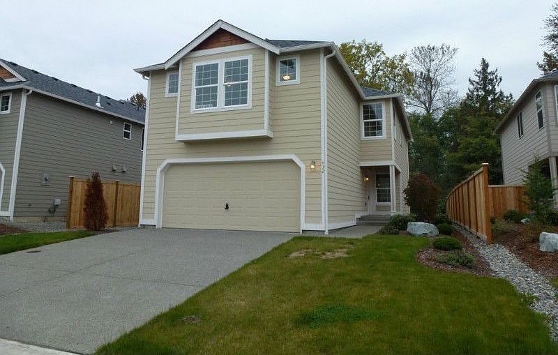 1st image of 432 Green Acres Pl