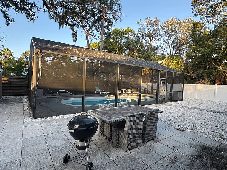 2183 Wisteria St — Photo 30