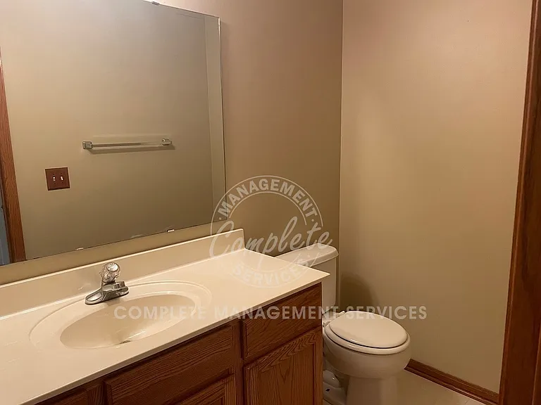 17389 Glacier Way — Photo 4