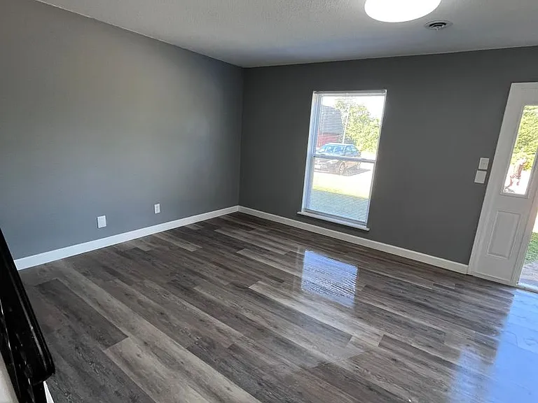 1318 Truman Ave — Photo 7