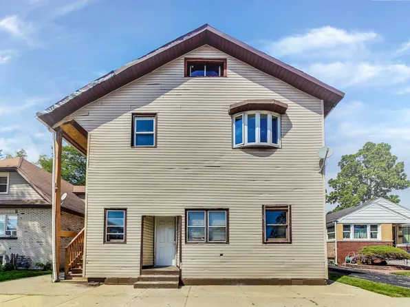 3521 Adams St, Bellwood, IL 60104