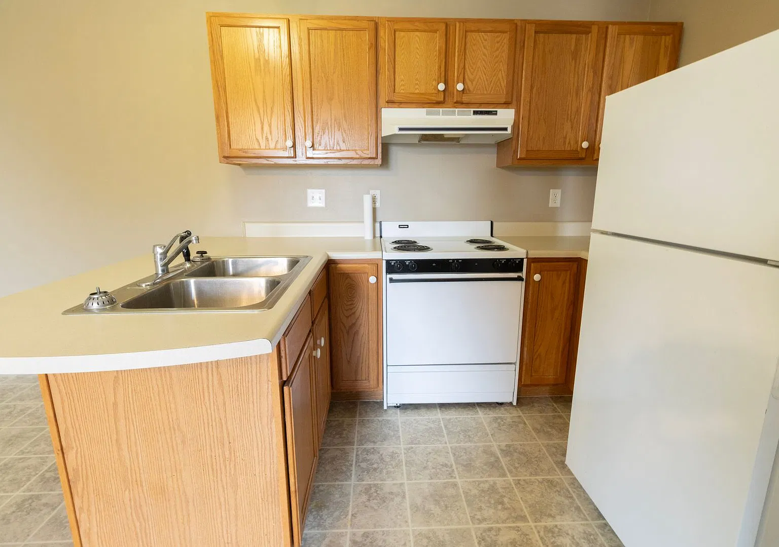 Marjorie Court Apartments — Photo 4