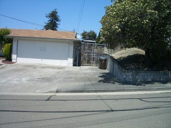 5th image of 2397 Mahan Way