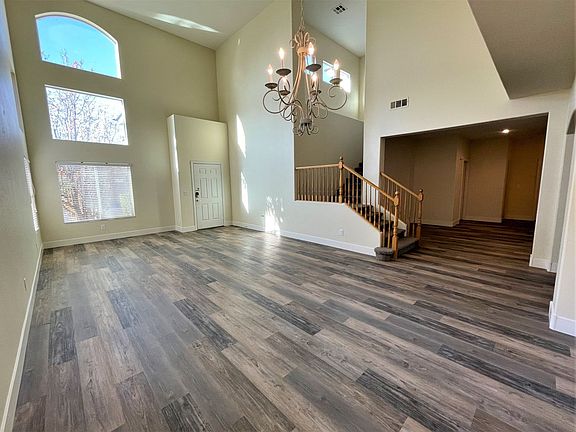2nd image of 5838 Tipperary St