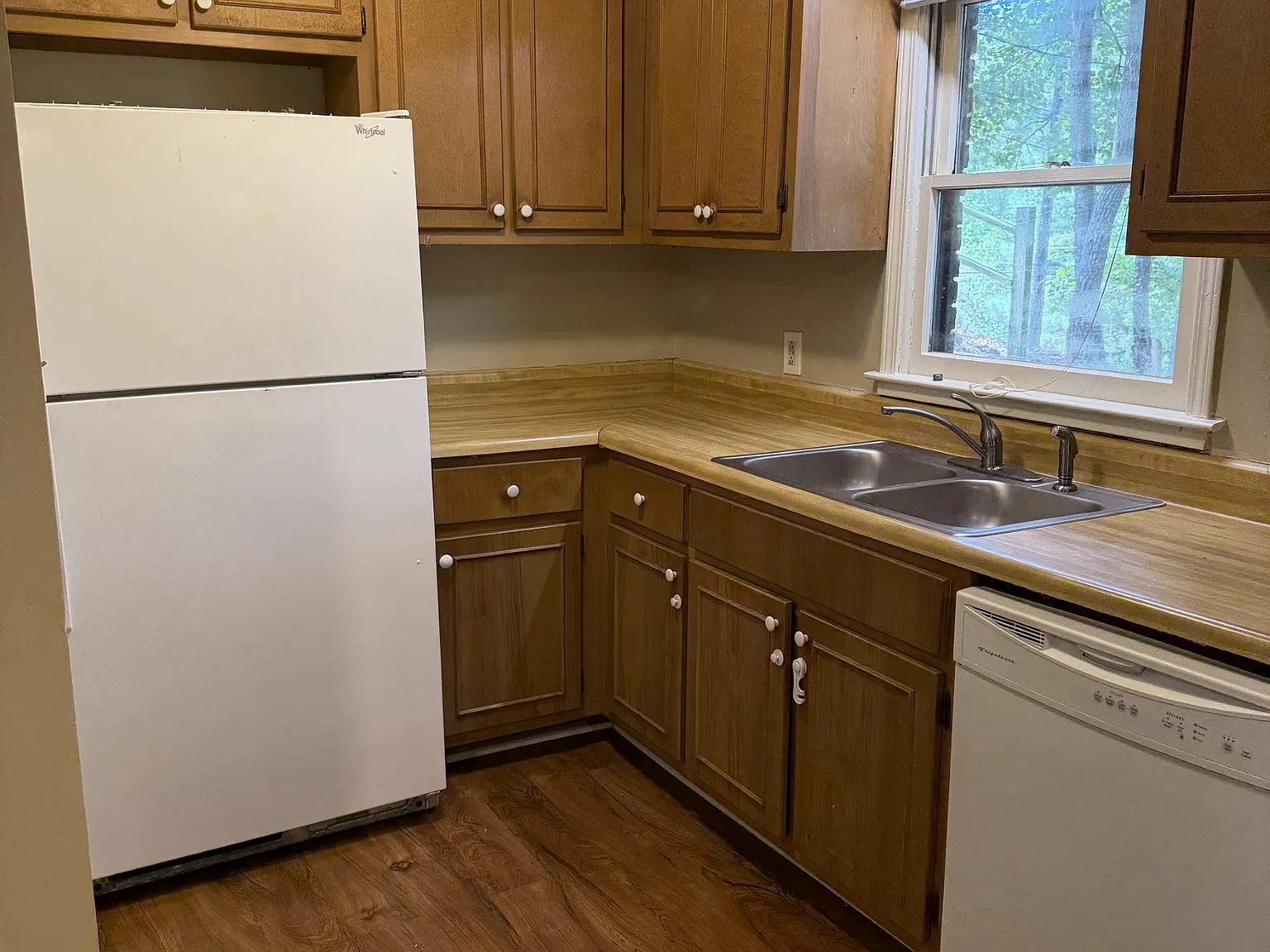 2 bed, 1.5 bath, $1,200 — Photo 4