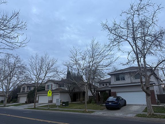 5th image of 1836 N Bend Dr