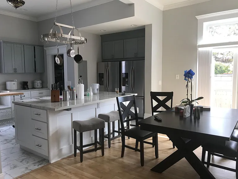 C Ave — Photo 6