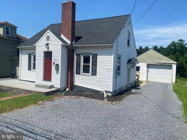 831 E Walnut St, Lewistown, PA 17044