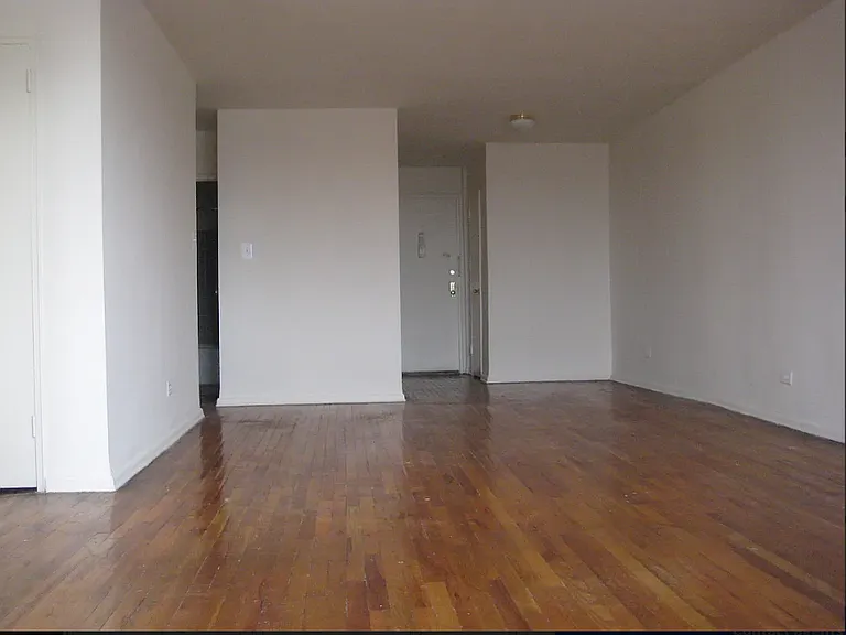 8625 Van Wyck Expy #217 — Photo 3