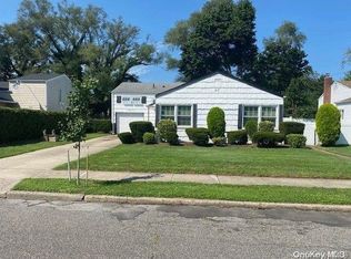 (Undisclosed Address), Hicksville, NY 11801