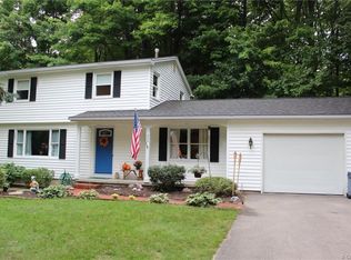 569 Holt Rd, Webster, NY 14580