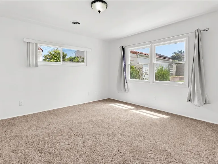 8020 Cowan Ave — Photo 6