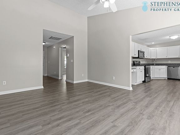 4th image of 128 Pennbrook Ln