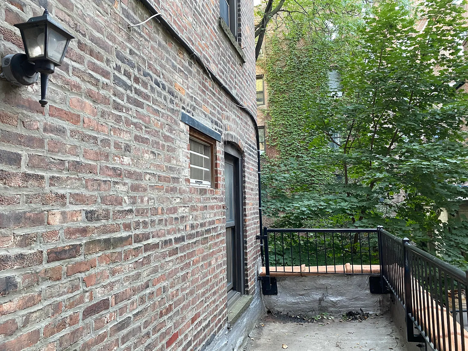 77 2nd Avenue — Photo 1