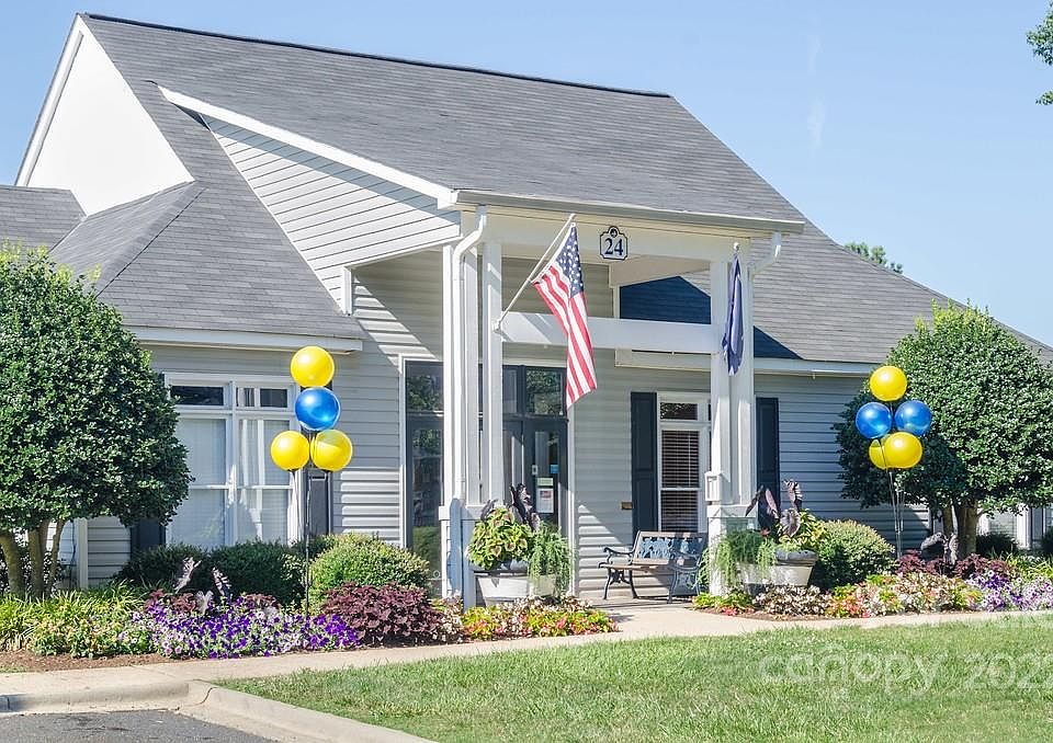 1st image of 15 Hamiltons Harbor Dr #925