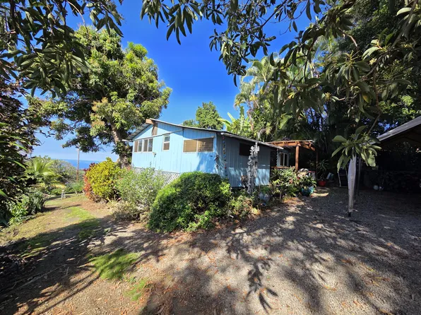 83-5782 Napoopoo Rd, Captain Cook, HI 96704