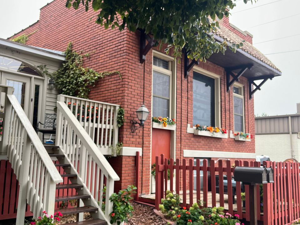 1st image of 1109 K St