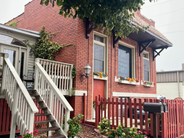 1109 K St