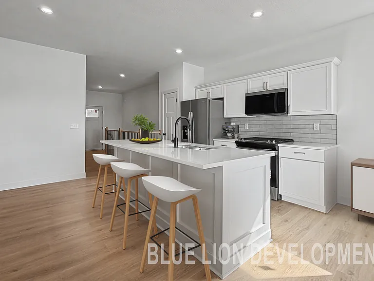 1224 NW Sproul Dr — Photo 6