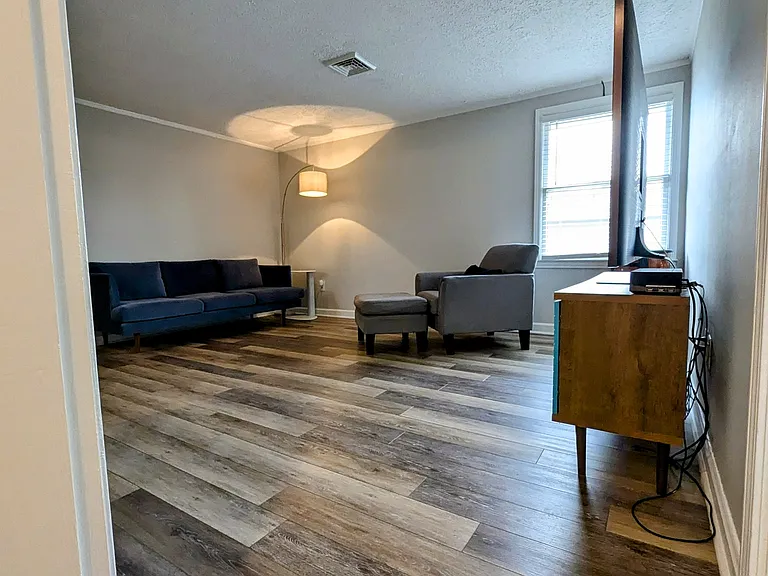 315 River Walk Dr — Photo 2