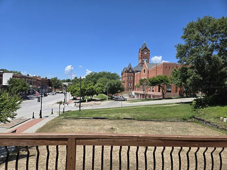226 Main St — Photo 9