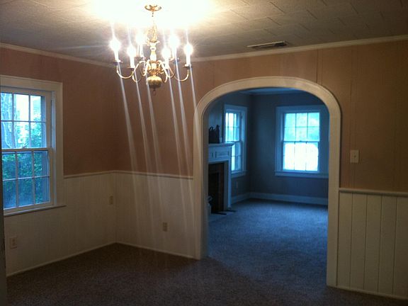 4th image of 614 Oakdale Ave