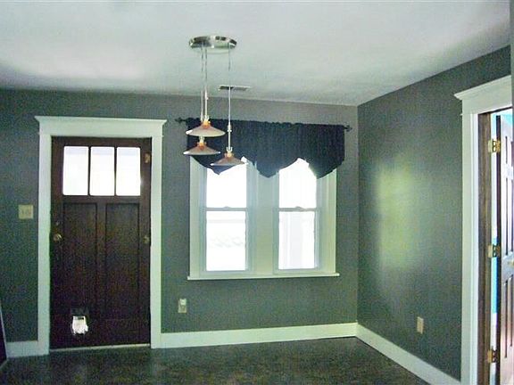 5th image of 220 Valleyview Dr