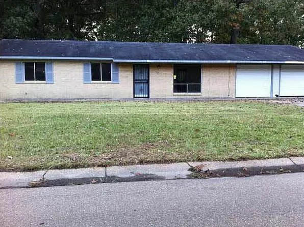 3233 Longwood Dr, Jackson, MS 39212
