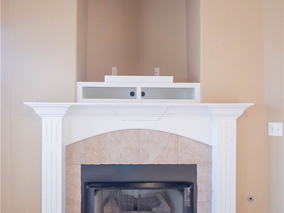 3rd image of 13 Kintyre Dr