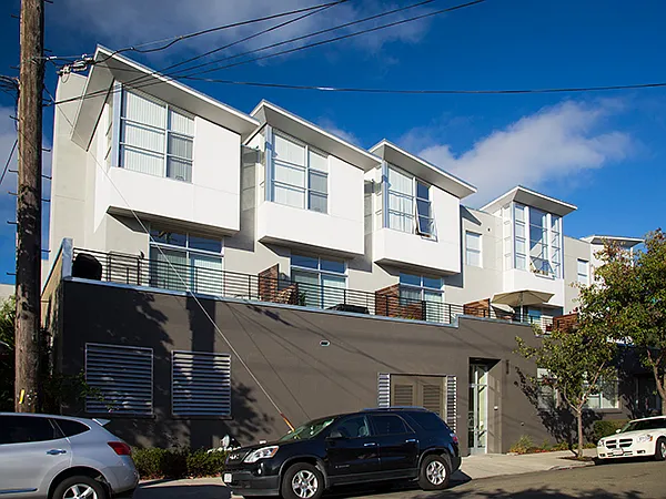 5540 Doyle St — Photo 23