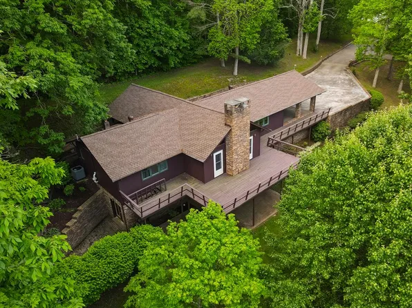 111 Villa Dr, Livingston, TN 38570