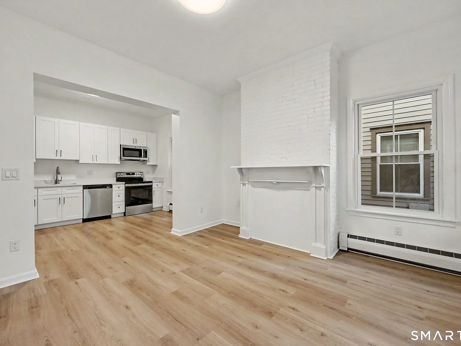 2 bed, 1.0 bath, 900 sqft, $2,800 — Photo 3