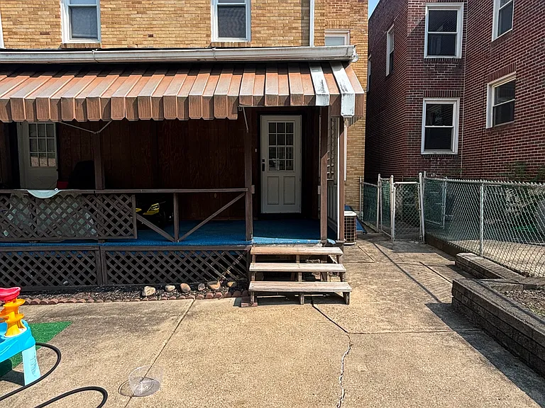 7227 Whipple St — Photo 39