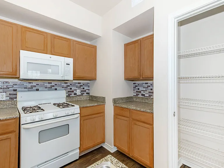 10342 River Run Blvd — Photo 22