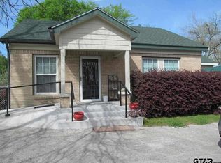 301 E Locust St, Winnsboro, TX 75494