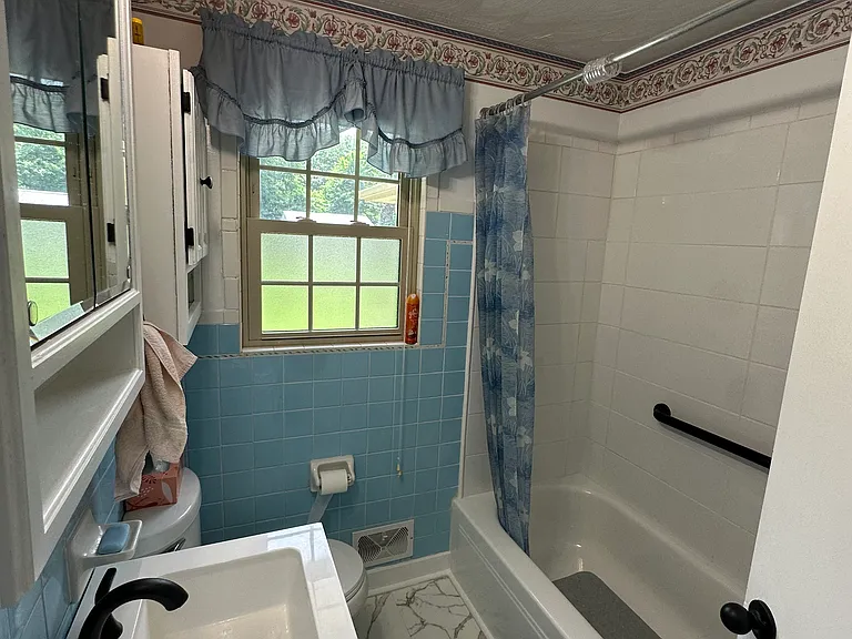 163 Carla Dr — Photo 11