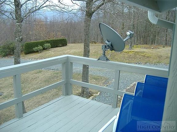 5th image of 395 Skyleaf Dr APT 13