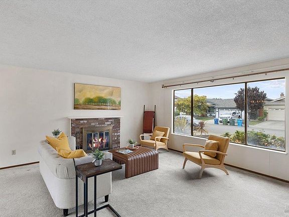 5th image of 1320 Ponderosa Drive