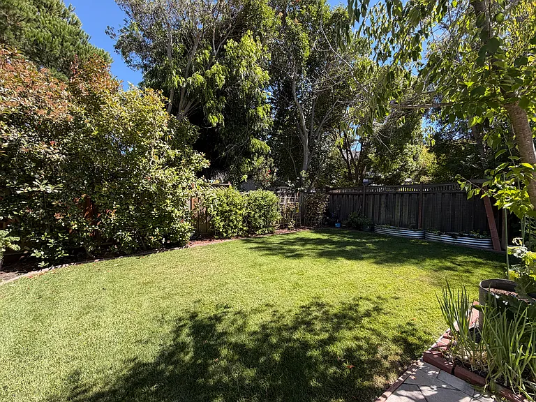 3775 Middlefield Rd — Photo 14
