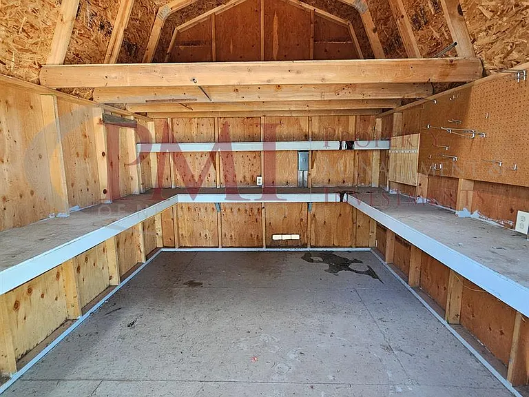 1735 S Locust St — Photo 24